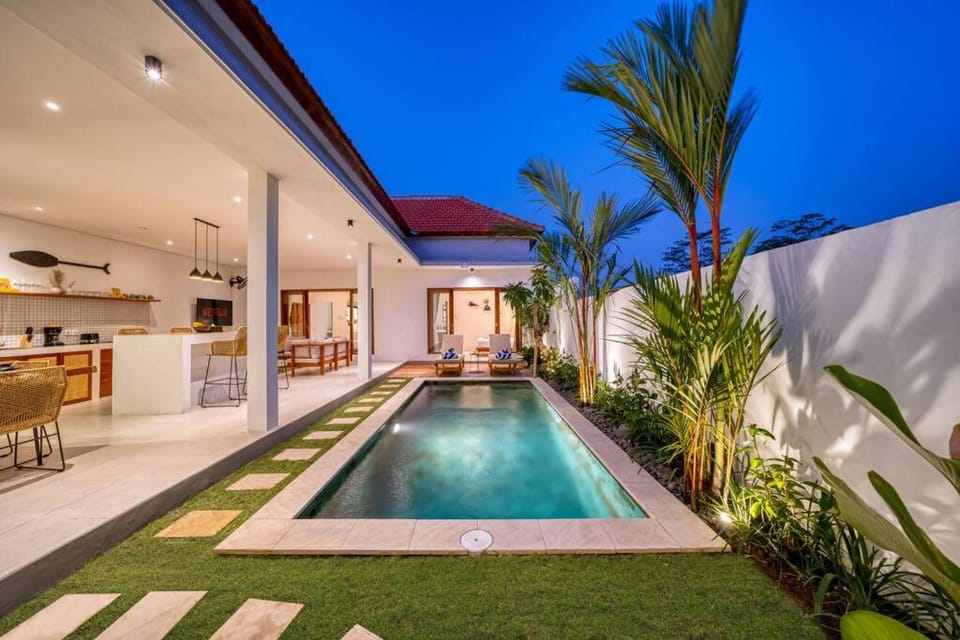 Chic and Comfy 3bd Perenenan Villa Construction Near Villa in North Kuta