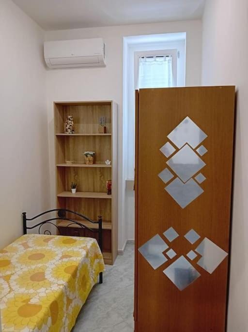 Bed, Photo of the whole room, wardrobe, air conditioner