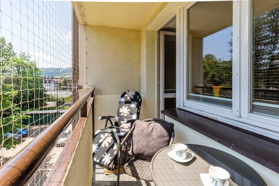 View (from property/room), Balcony/Terrace, Mountain view