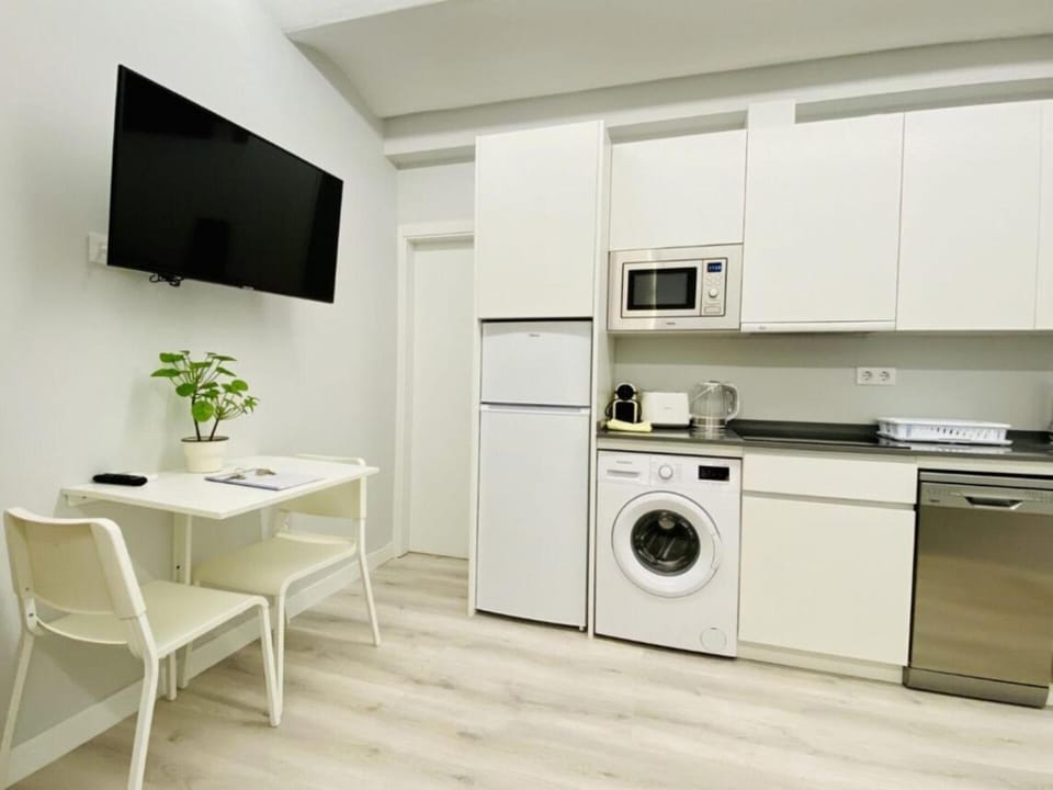 TV and multimedia, Dining area, dishwasher, washing machine