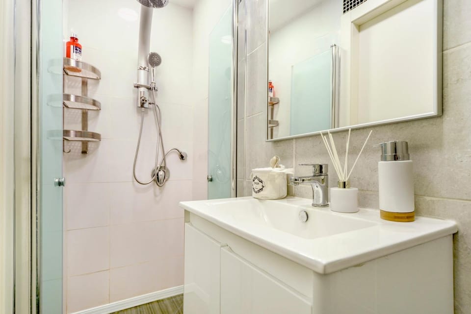 HaHavatselet 19 - Isrentals Apartment in Jerusalem