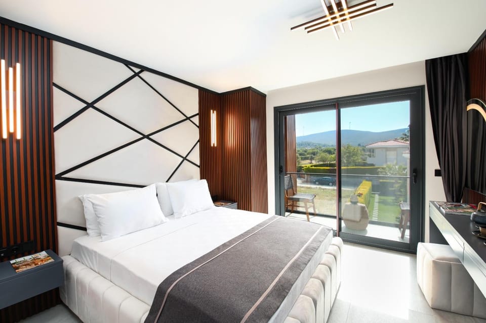 Natural landscape, Photo of the whole room, Bedroom, Mountain view