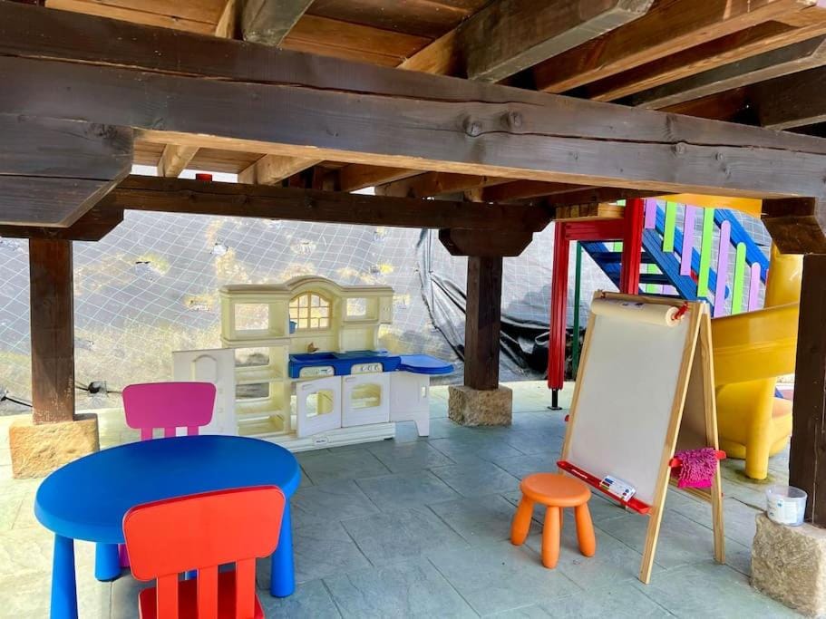 Secret Paradise, Stylish Host House in Cantabria