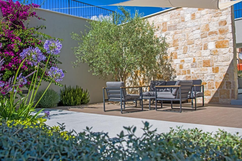 Inner courtyard view