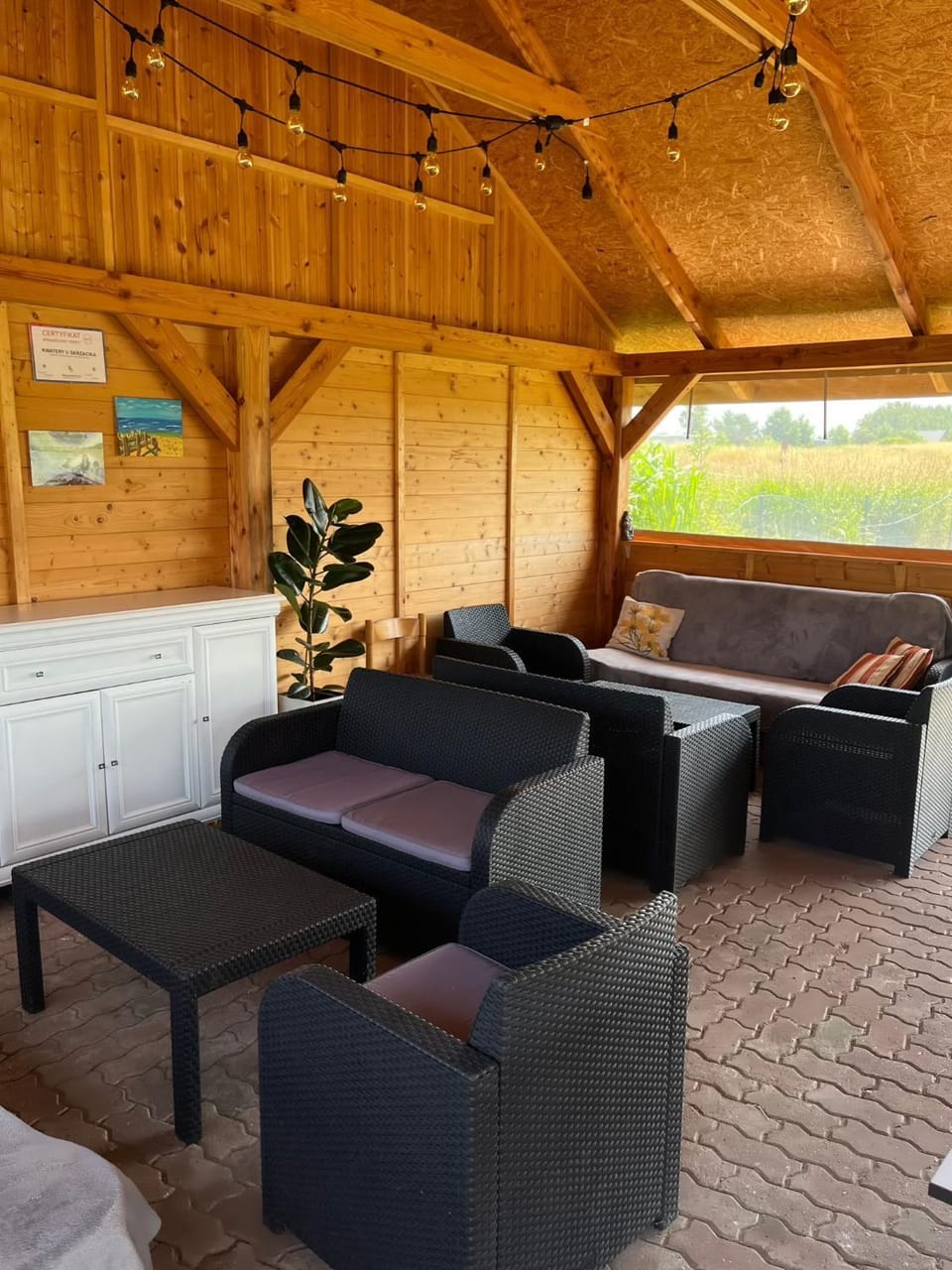 Communal lounge/ TV room