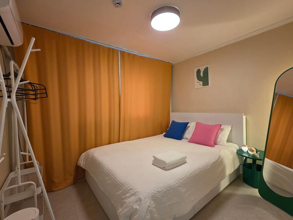 Bed, Photo of the whole room, Bedroom, towels, wardrobe