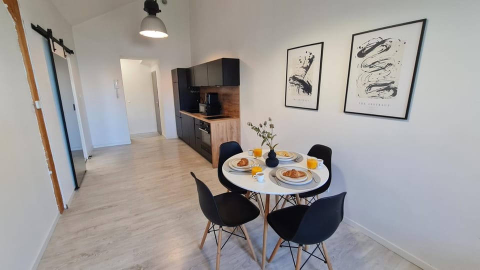 Breakfast, kitchen