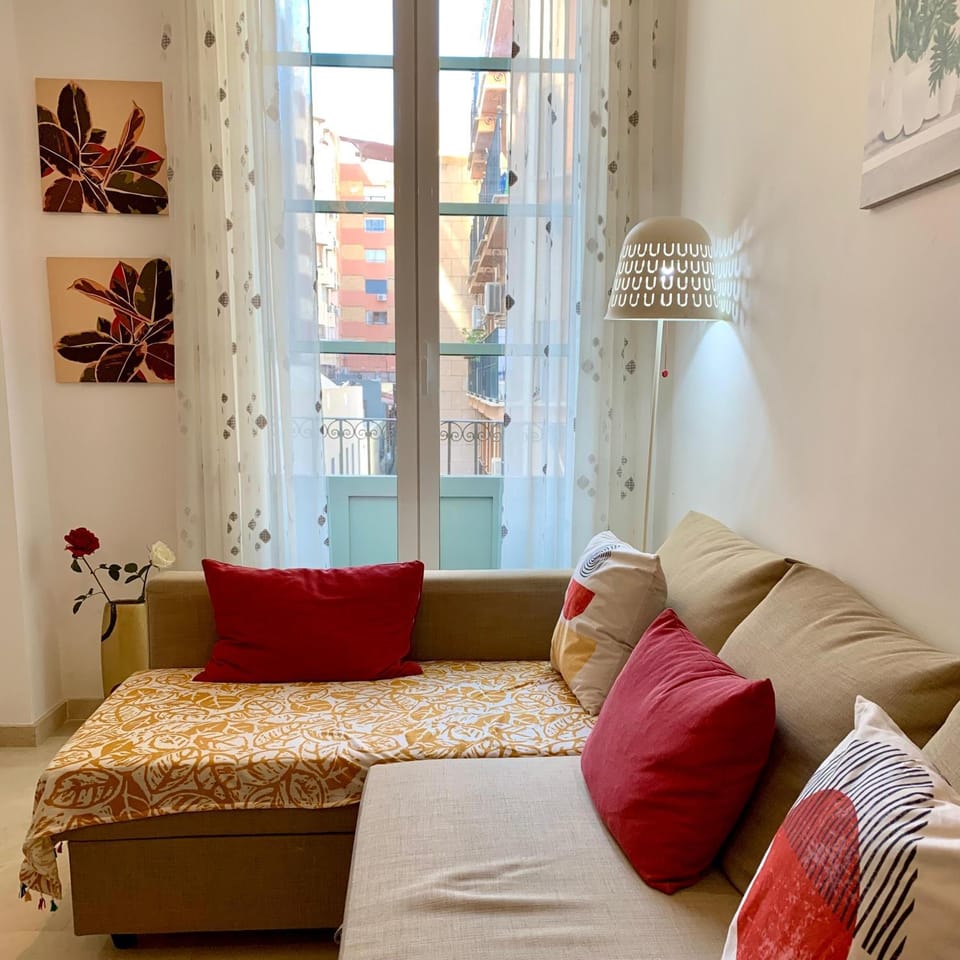 Charming Flat at Historic Centre & short walk to Beach Apartment in Alicante