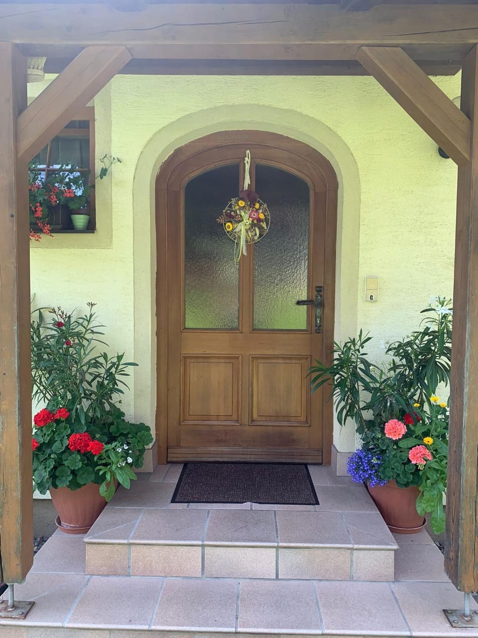 Facade/entrance