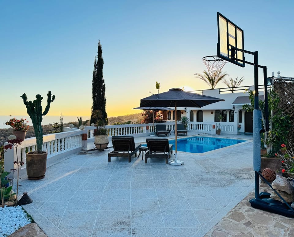 Patio, View (from property/room), Balcony/Terrace, Pool view, Sea view, Swimming pool, Sunset, sunbed