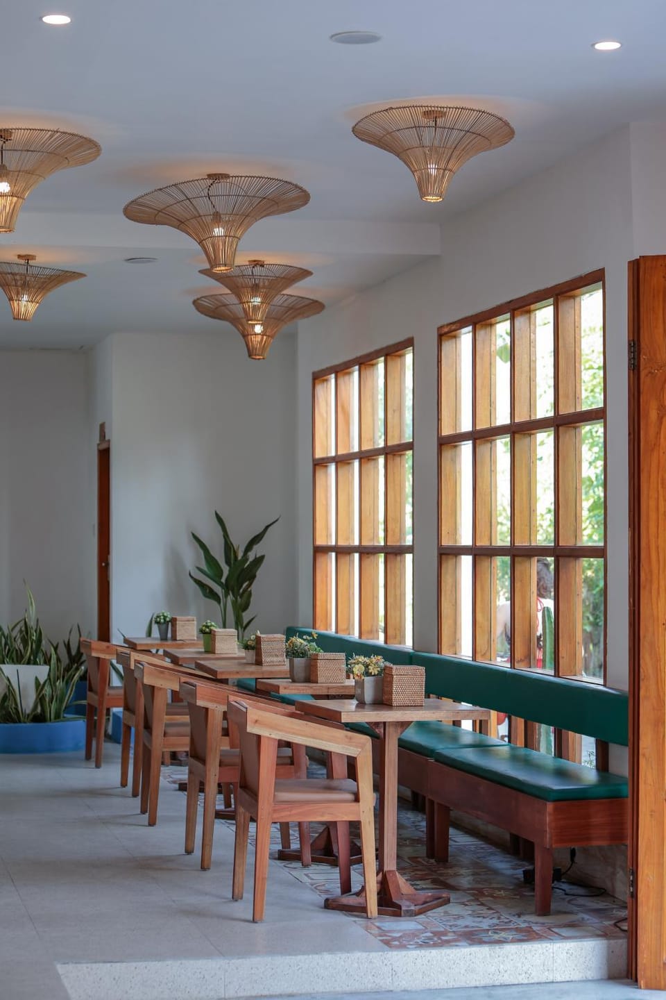 Restaurant/places to eat, Dining area