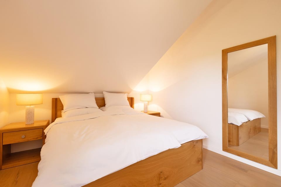 Bed, Bedroom, soundproof