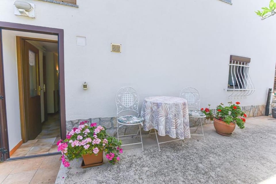 Garden, Balcony/Terrace, Seating area