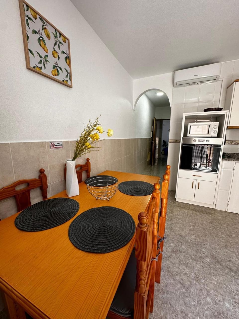 Kitchen or kitchenette, Dining area, stove, toaster, air conditioner