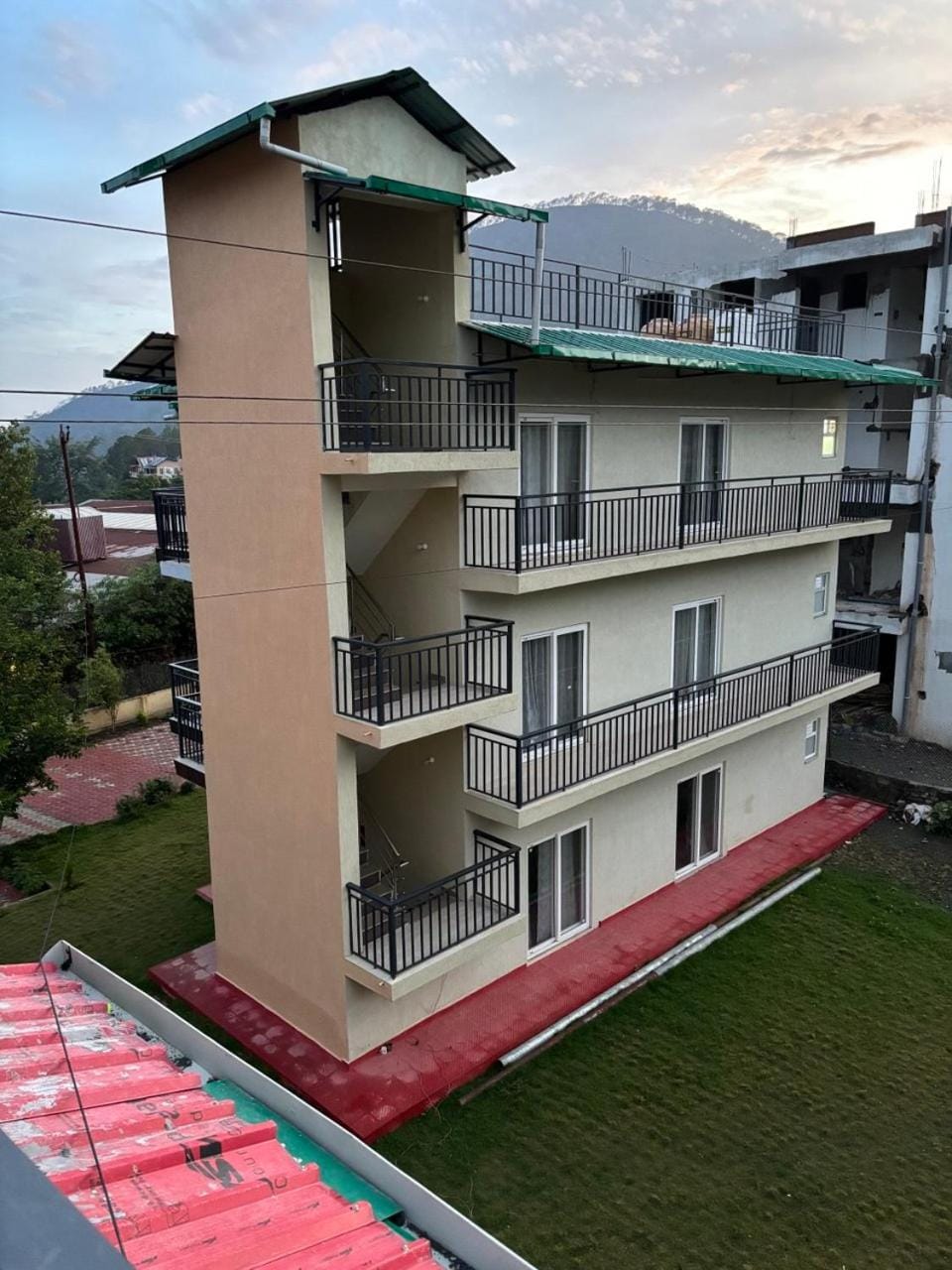 Property building, Day, View (from property/room), Balcony/Terrace