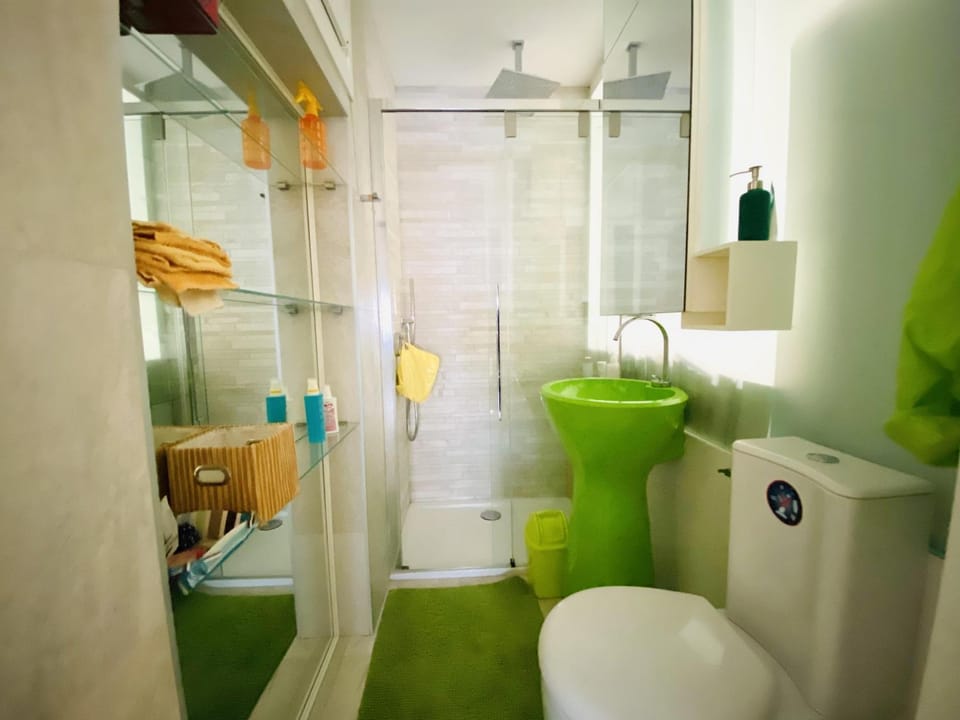 Shower, Toilet, Bathroom
