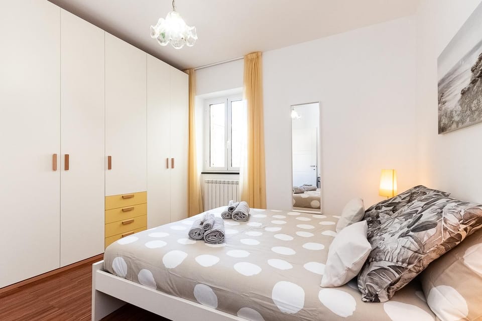 Bed, Photo of the whole room, Bedroom, towels, wardrobe