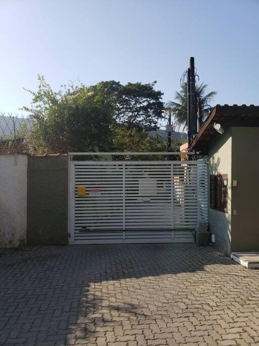 Casa da FOFA House in São Sebastião
