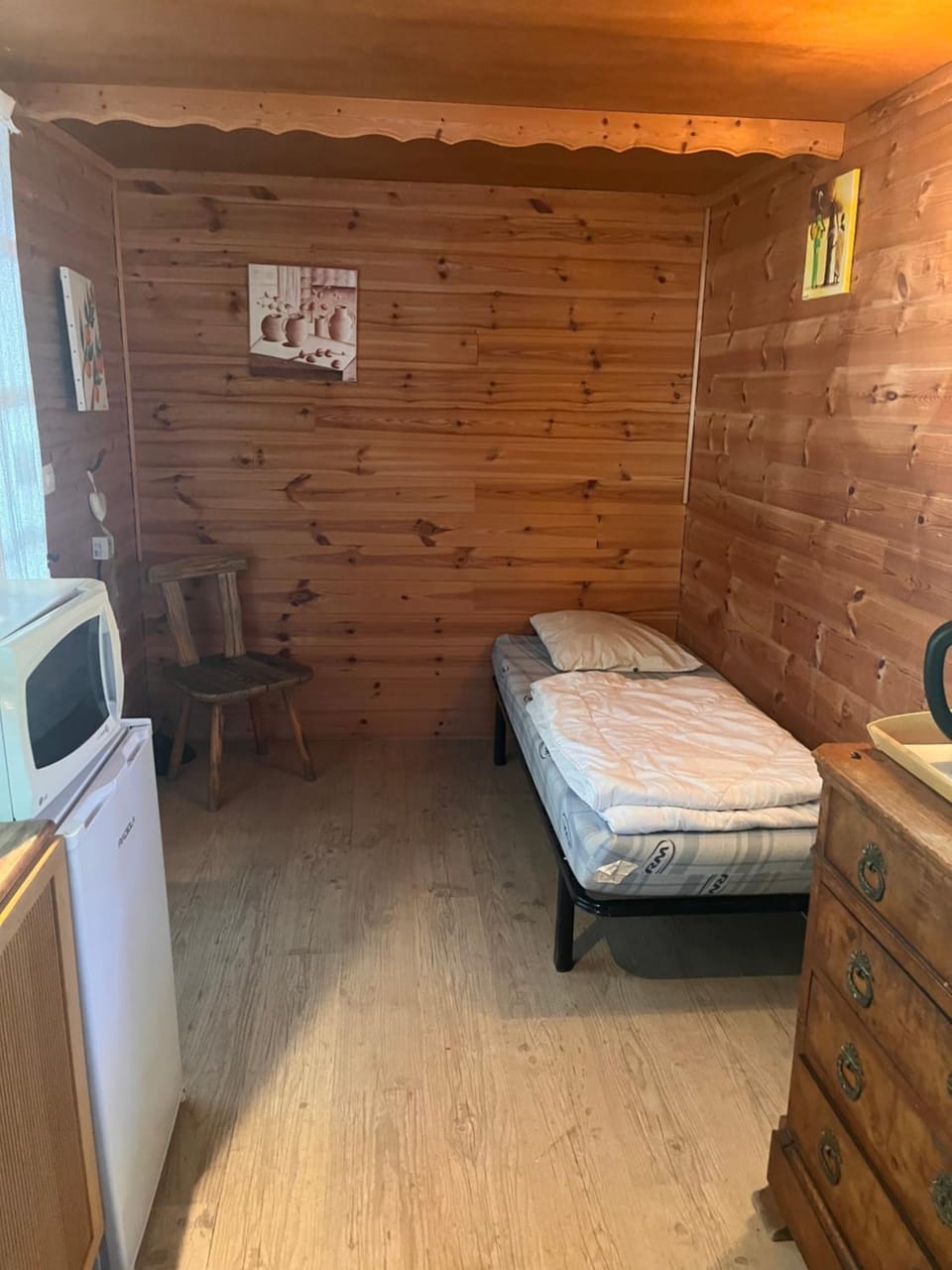 la roulotte chez Camille Campground/ 
RV Resort in Provence-Alpes-Côte d'Azur