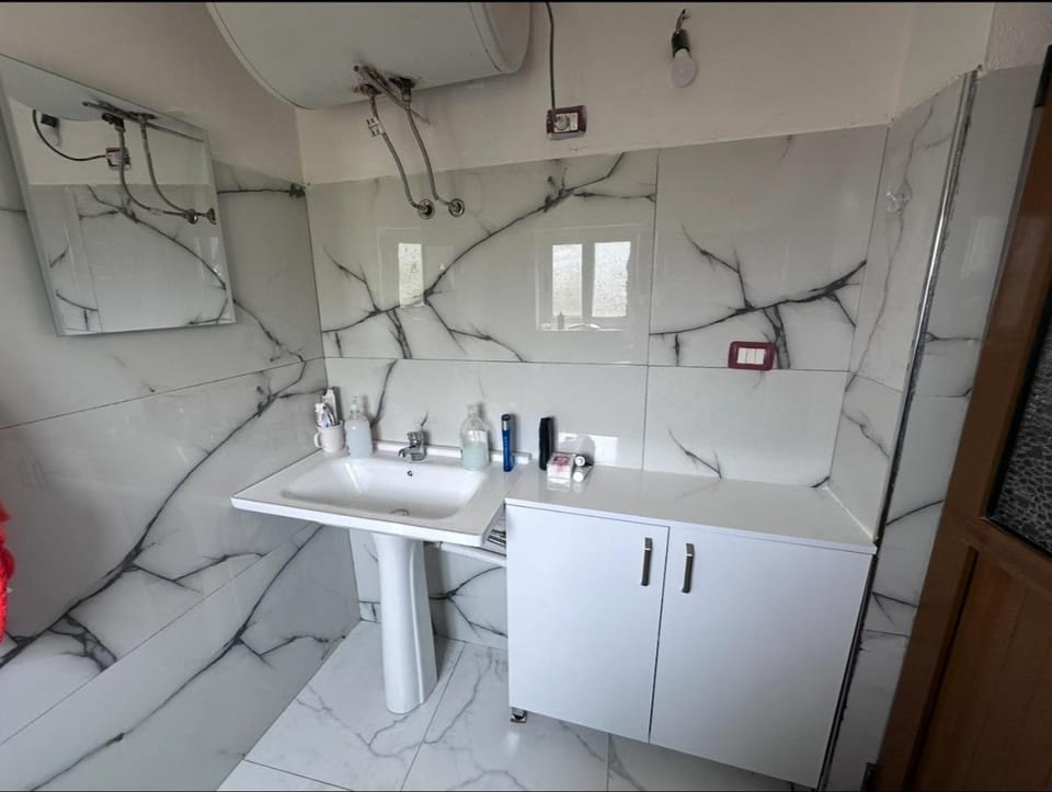 Flower's Home Bed and Breakfast in Vlorë County, Albania