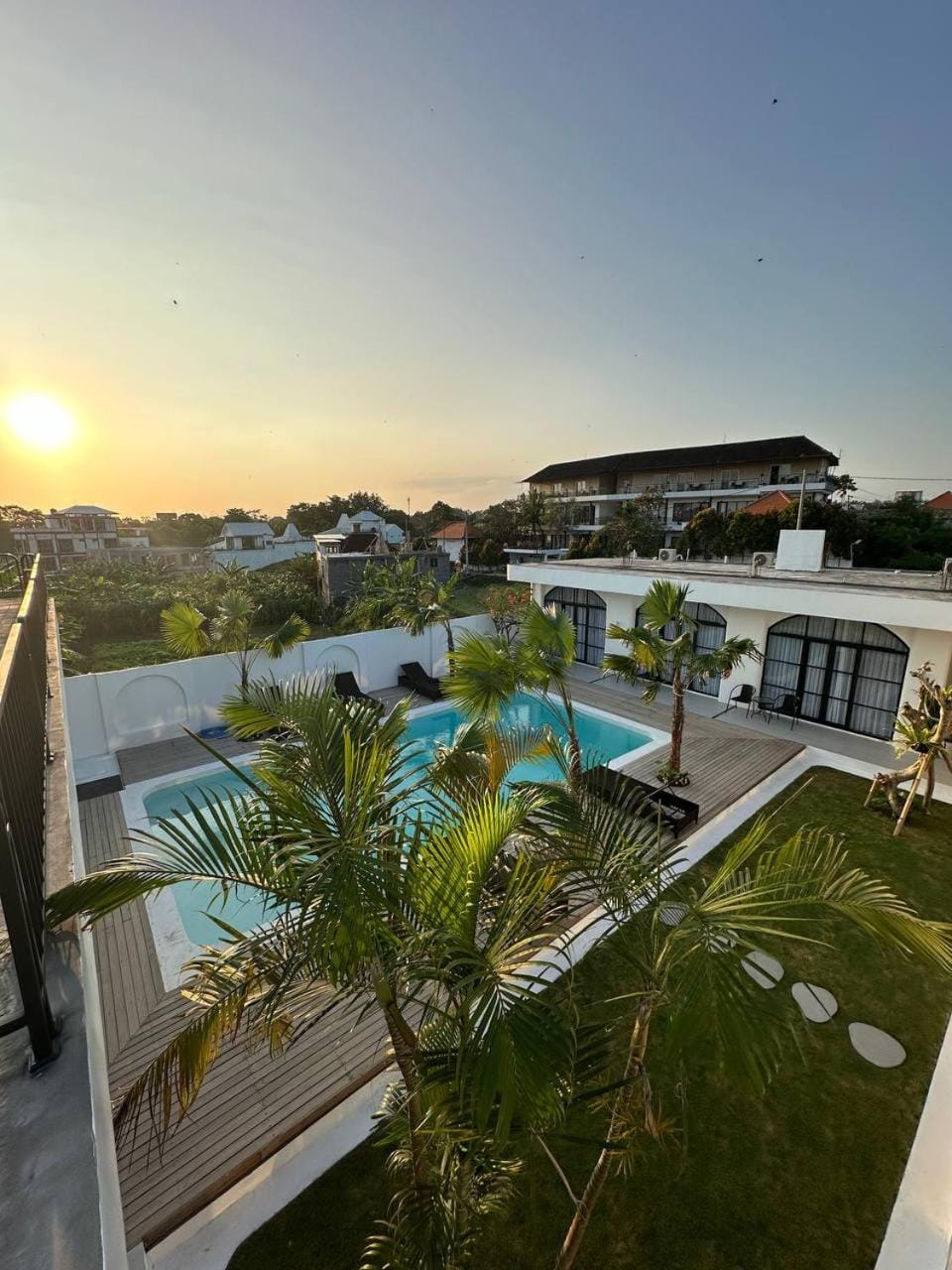 Property building, Natural landscape, Bird's eye view, Garden view, Garden view, Landmark view, Pool view, Area and facilities, Swimming pool, Sunset, Inner courtyard view, sunbed