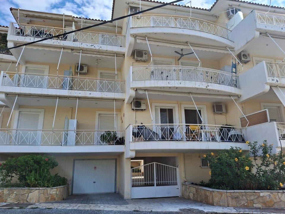 Blue Dreams Astros Apartment in Argolis, Greece