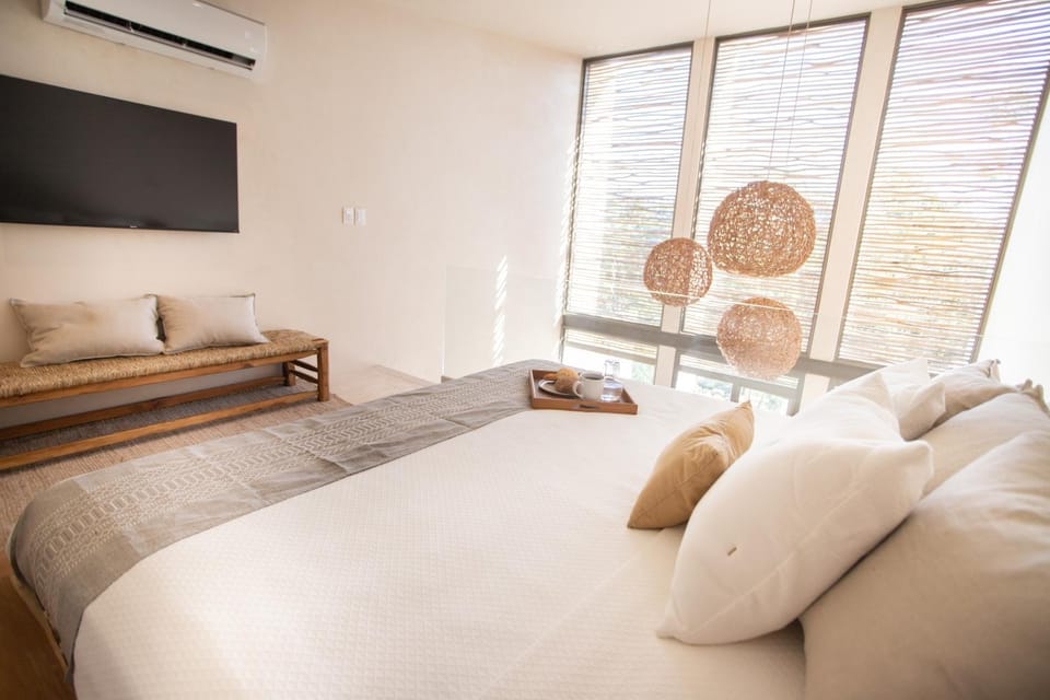 Bed, TV and multimedia, Bedroom, air conditioner