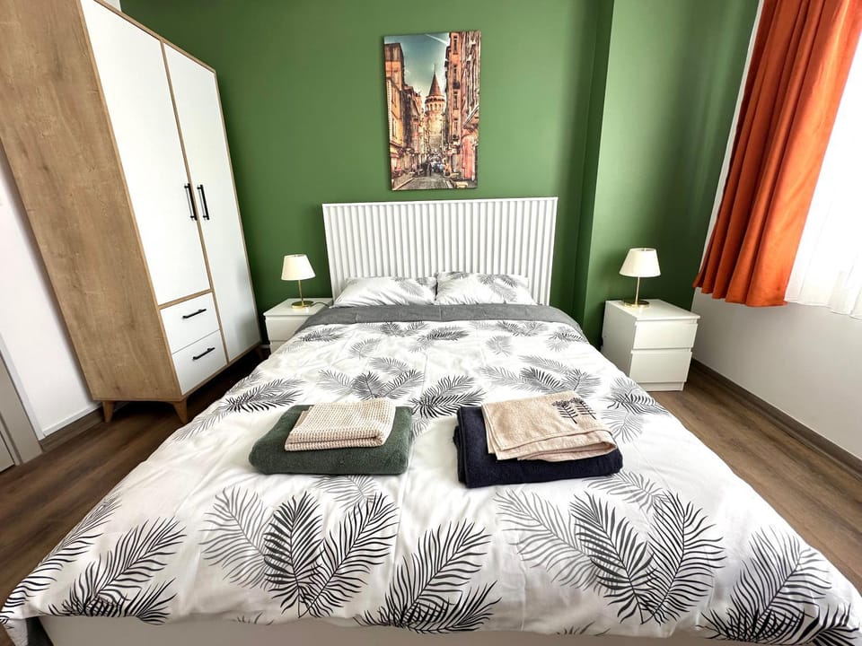 Bed, Photo of the whole room, Bedroom, towels, wardrobe