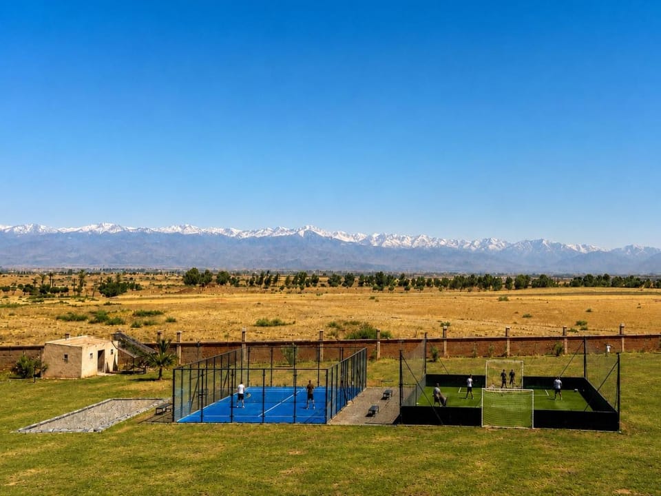 Domaine Privé 2HA Padel, Foot, Piscine & Jaccuzi Marrakech Villa in Marrakesh