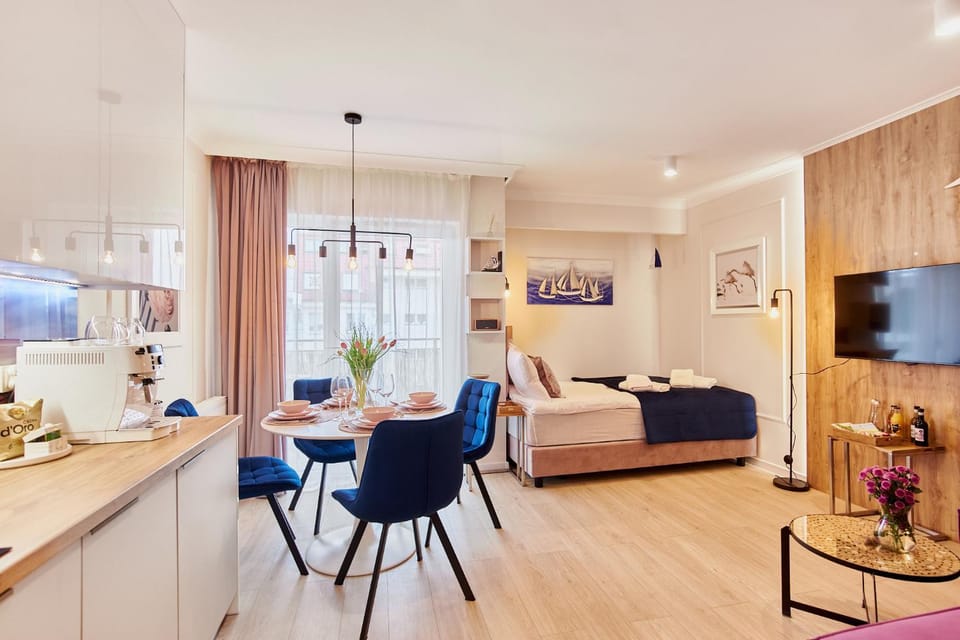 Bed, Kitchen or kitchenette, Photo of the whole room, Bedroom