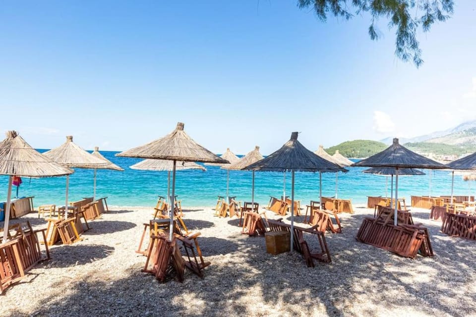 Potam'Sea Bliss 2 - Beach Front, Parking & Sun Beds Apartment in Vlorë County, Albania