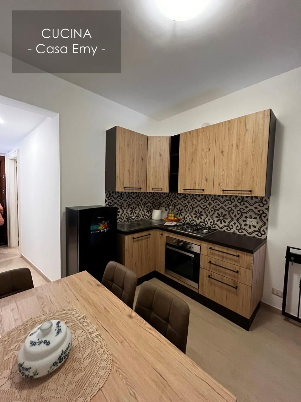 Kitchen or kitchenette, Dining area, dishwasher, oven, stove