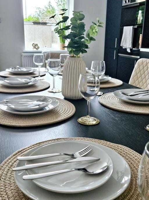 Sapphire House - Groups Contractors Families Birmingham Solihull House in Solihull