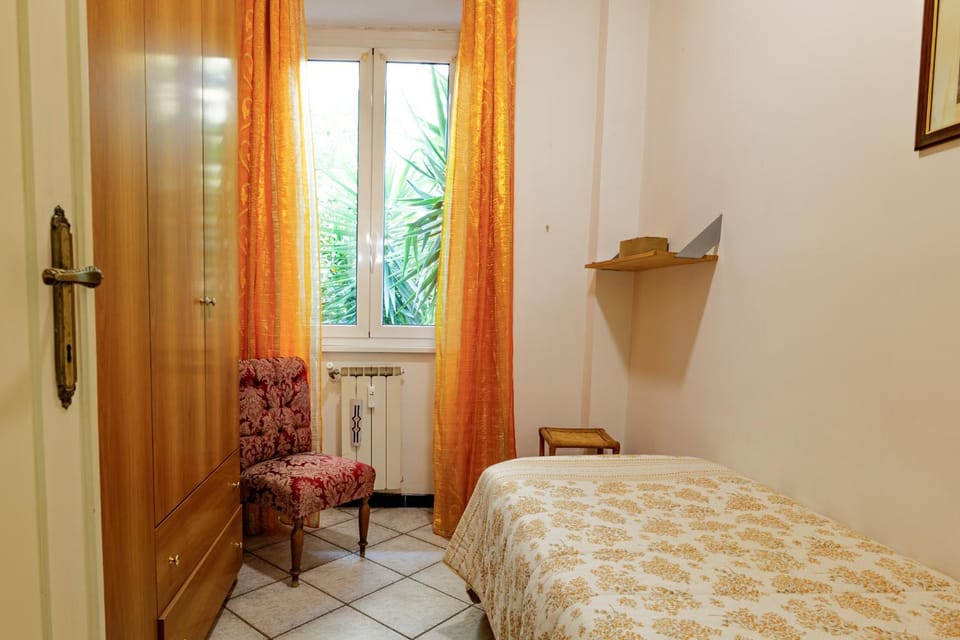 Bed, Bedroom, locker