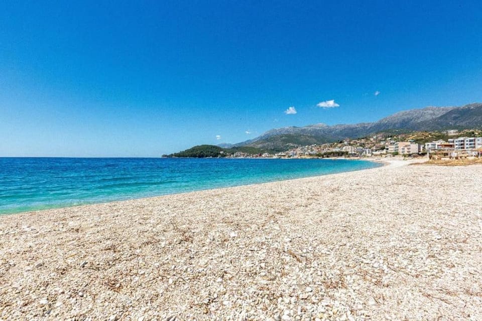 Potam'Sea Bliss 5 - Beach Front, Sun Beds & Parking Apartment in Vlorë County, Albania