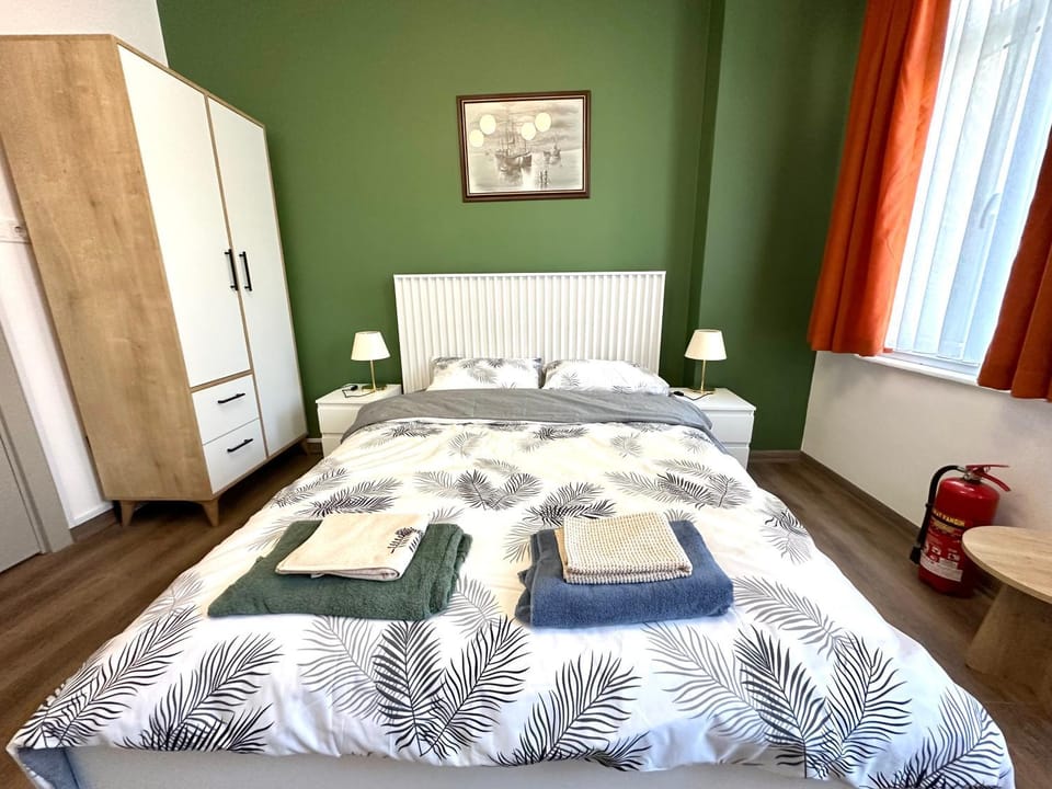 Bed, Photo of the whole room, Bedroom, towels, wardrobe