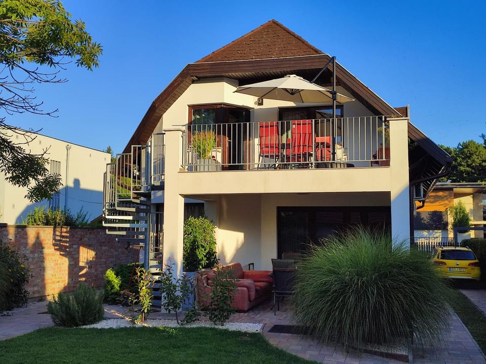Property building, Garden