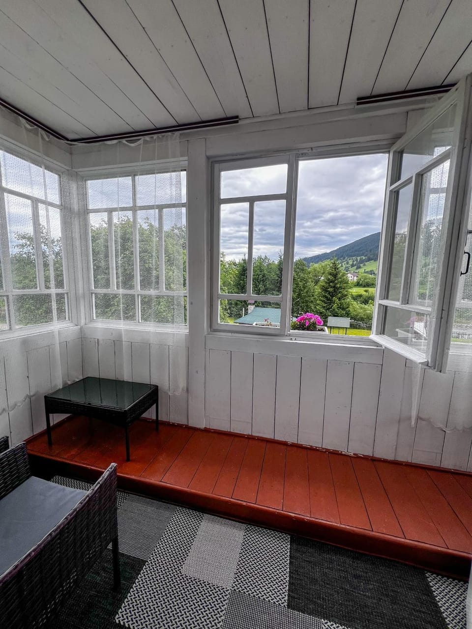 Shum Cheremosha Bed and Breakfast in Romania