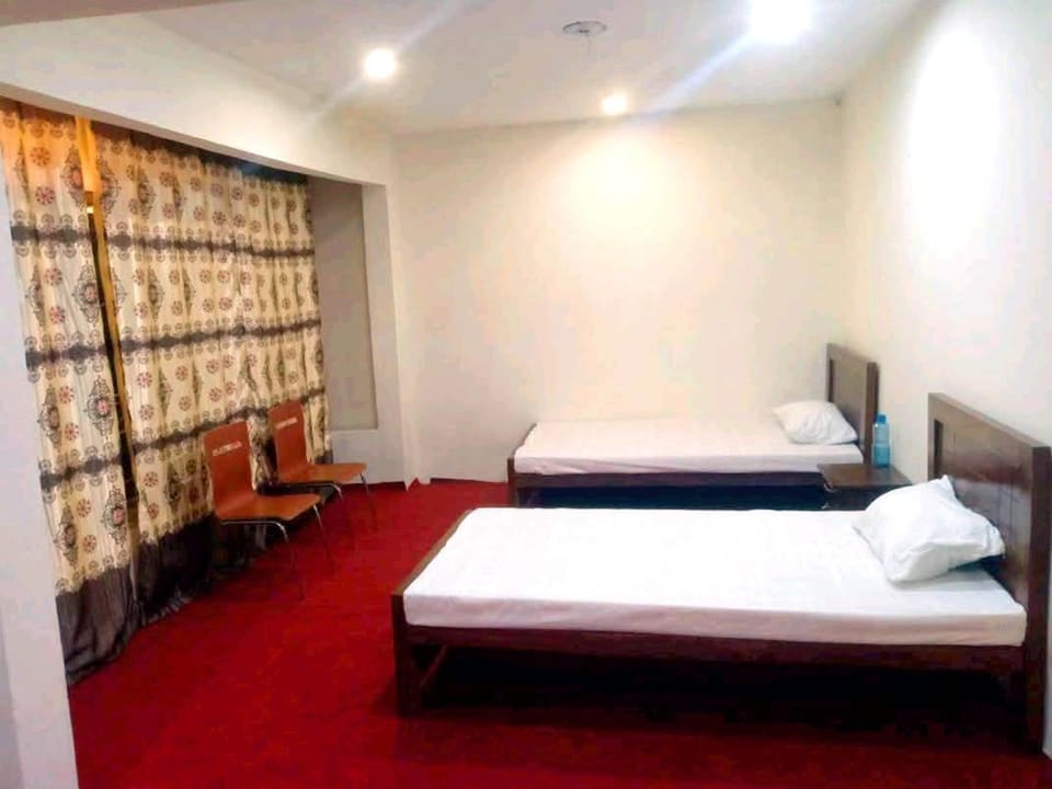 HOTEL HIGHLANDER INN SKARDu Hotel in Pakistan