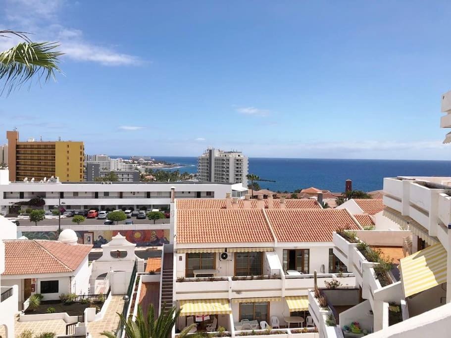 Apartamento con Vistamar y piscina climatizada en Garden City Apartment in Costa Adeje