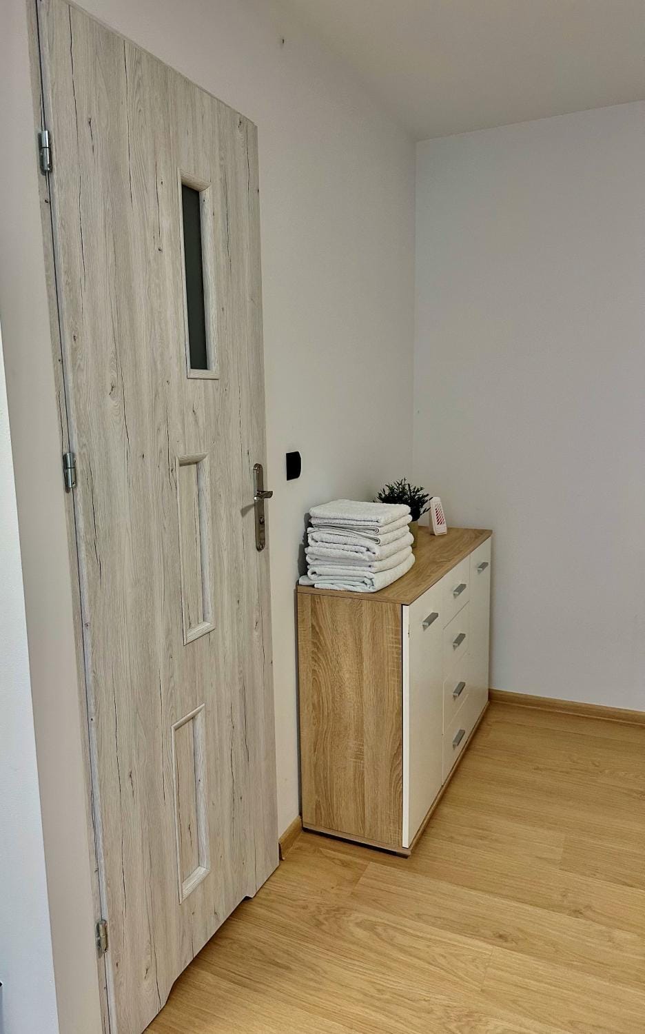 Living room, towels, towels