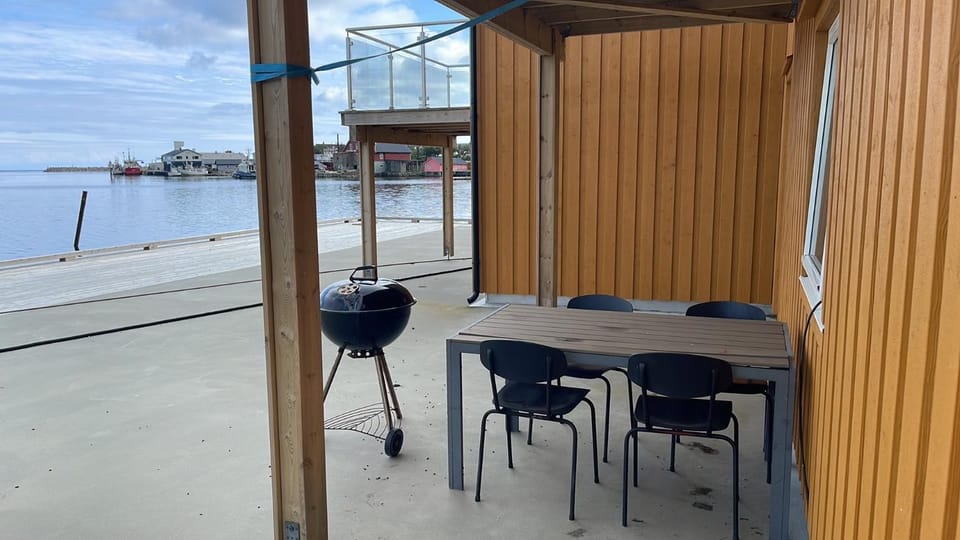 View (from property/room), Balcony/Terrace, Dining area, Sea view