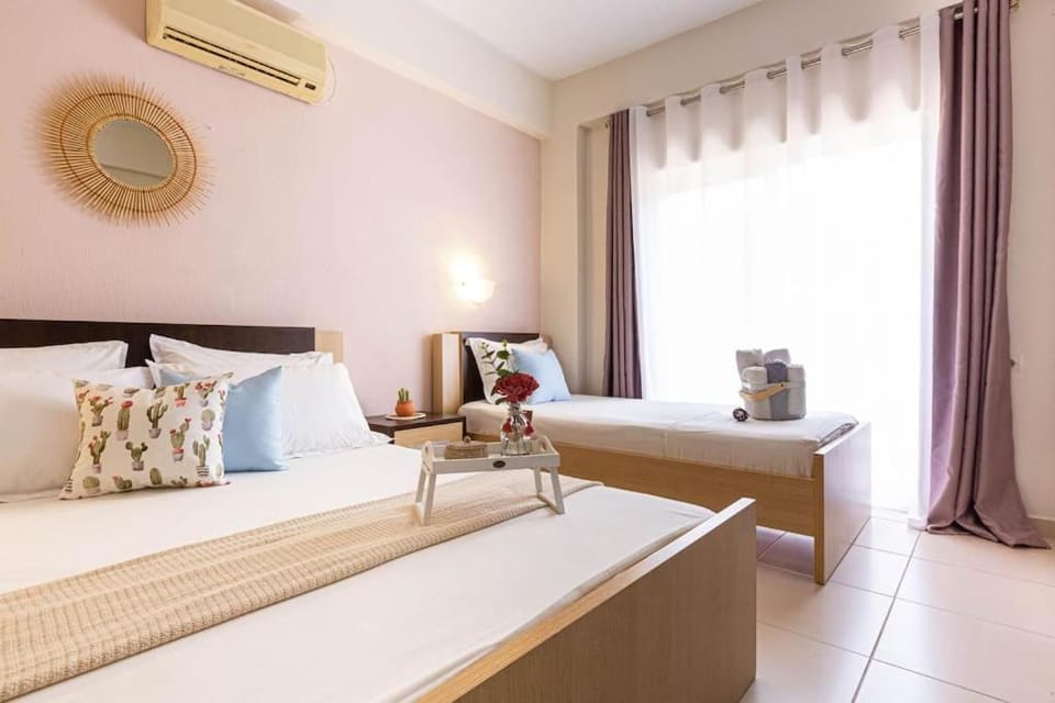 Potam'Sea Bliss 8 - Beach Front, Sun Beds & Parking Apartment in Vlorë County, Albania
