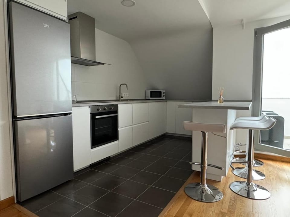 Kitchen or kitchenette, dishwasher