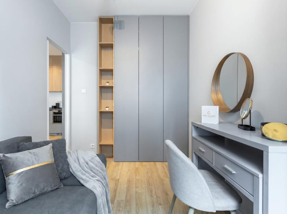 Kitchen or kitchenette, Living room, Seating area, hair dresser, wardrobe