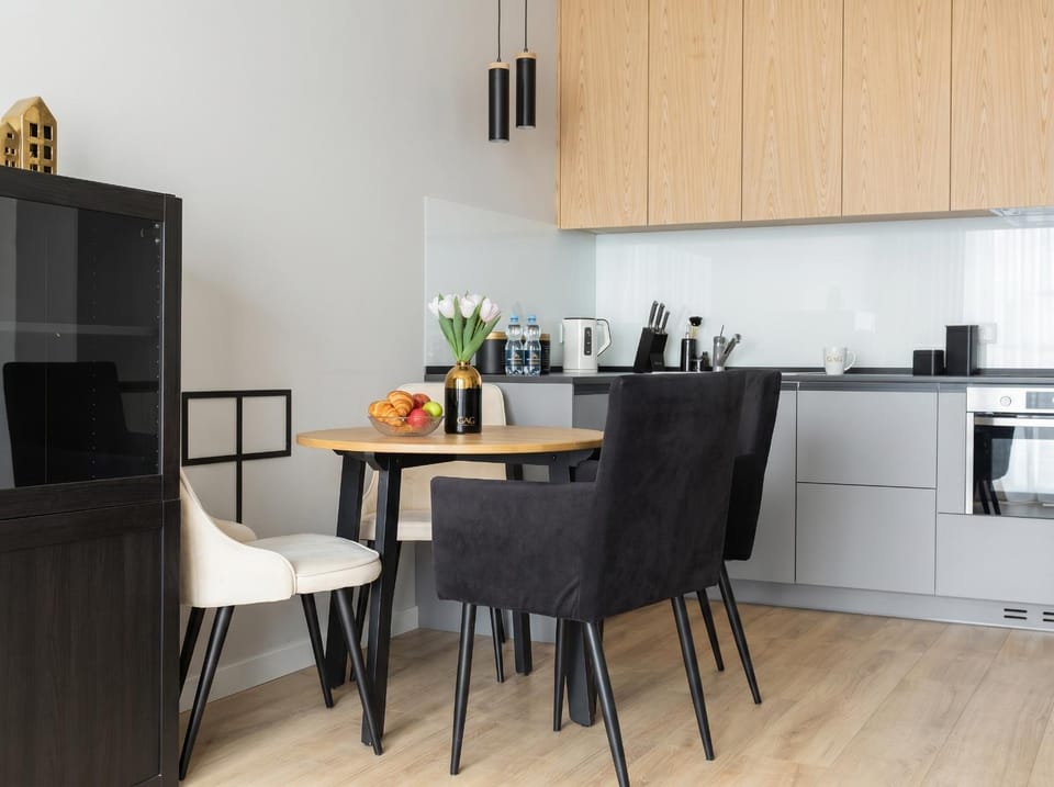 Coffee/tea facilities, Kitchen or kitchenette, Dining area, minibar, oven, pet friendly, stove