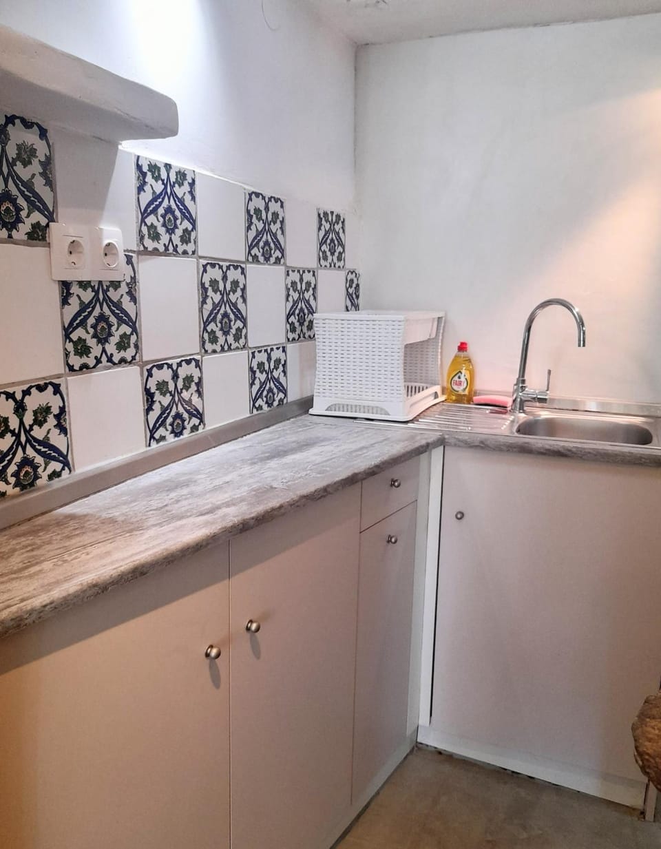 A Lodge Apartment in Decentralized Administration of the Aegean