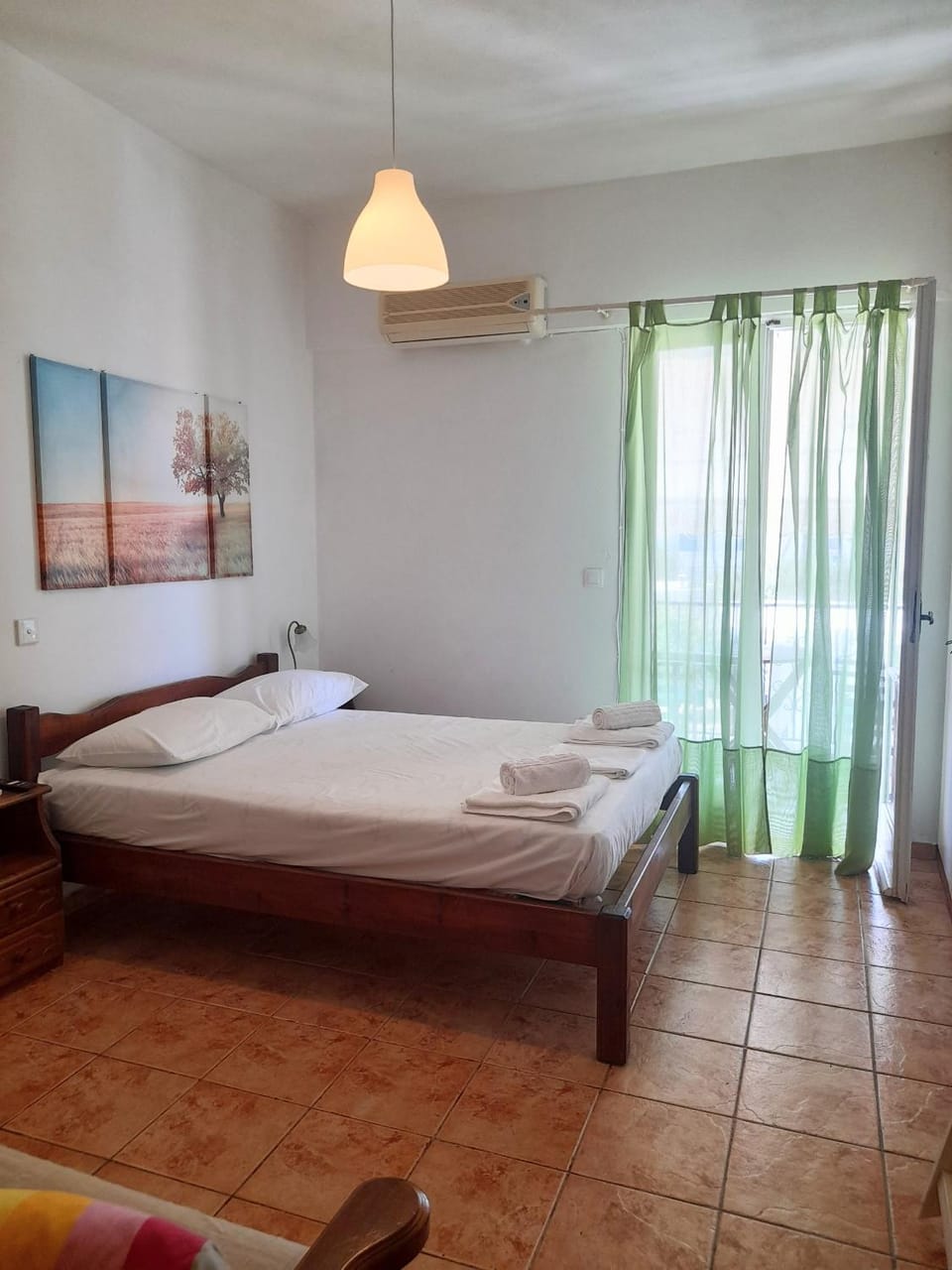 A Lodge Apartment in Decentralized Administration of the Aegean
