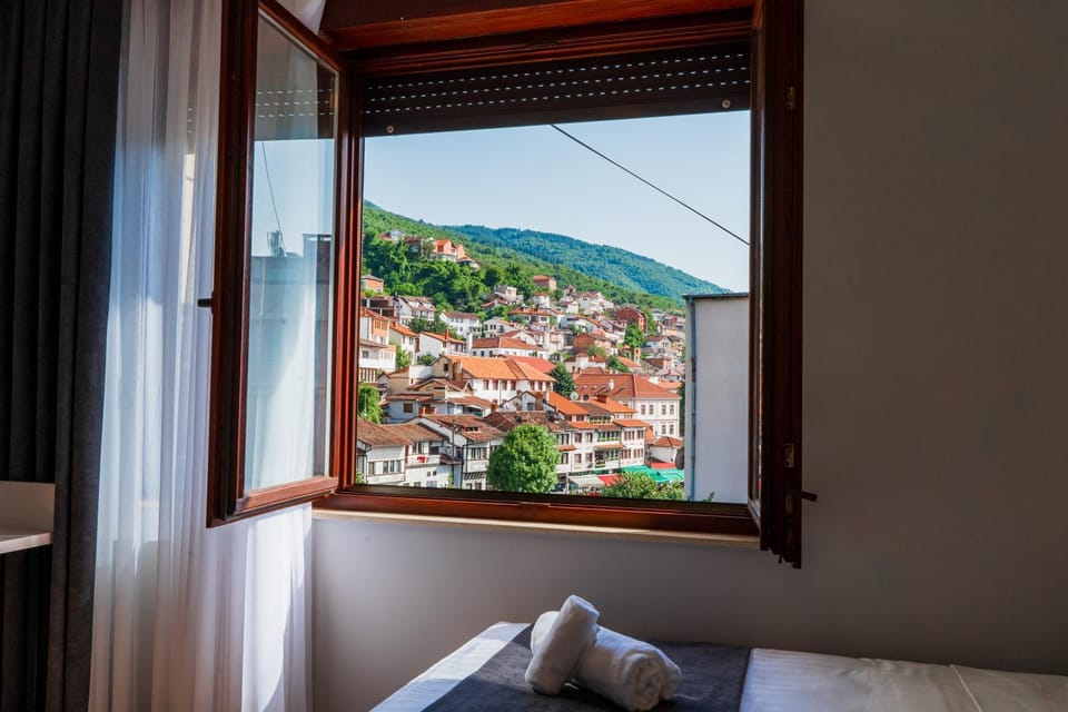 View (from property/room), Bedroom, City view