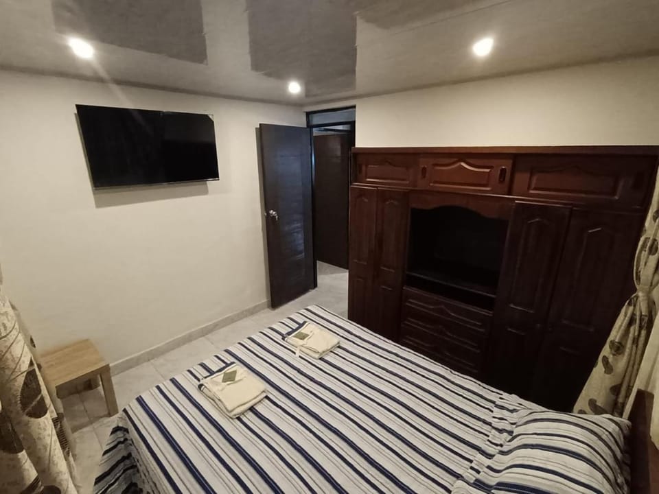Bed, TV and multimedia, Bedroom, wardrobe